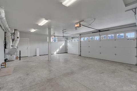 60118 SE Ruby Peak Loop, Bend, OR 97702 photo 25
