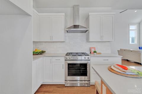 60118 SE Ruby Peak Loop, Bend, OR 97702 photo 11