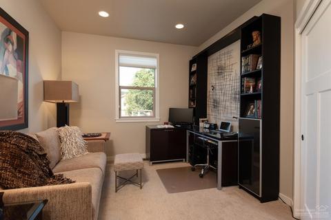 63194 NE Iner Loop, Bend, OR 97701 photo 19