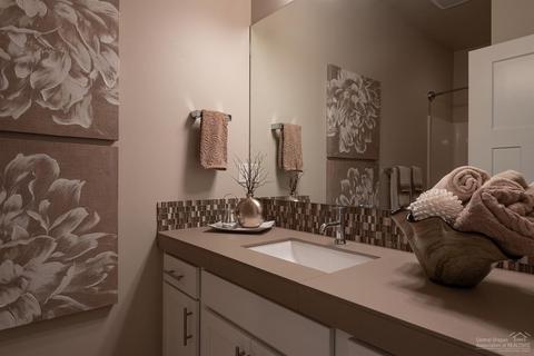 63194 NE Iner Loop, Bend, OR 97701 photo 20