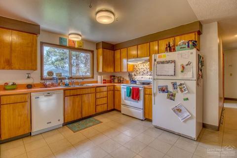 1851 NE 8th St, Bend, OR 97701 photo 3