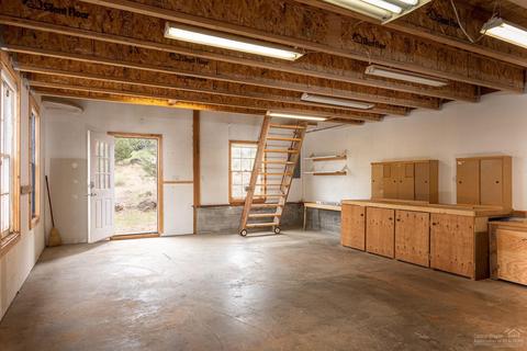 21057 Gift Rd, Bend, OR 97703 photo 14