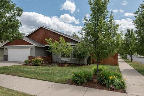 20541 Peak Ave, Bend, OR 97702 photo 1