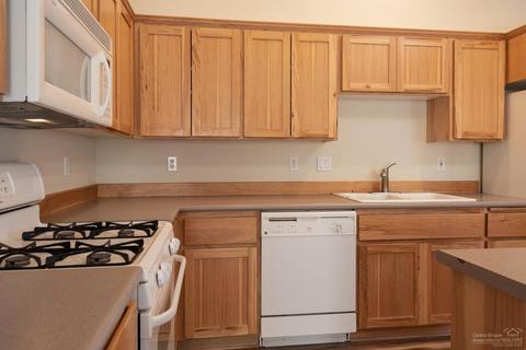 20541 Peak Ave, Bend, OR 97702 photo 9