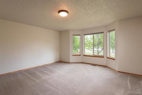 20541 Peak Ave, Bend, OR 97702 photo 12