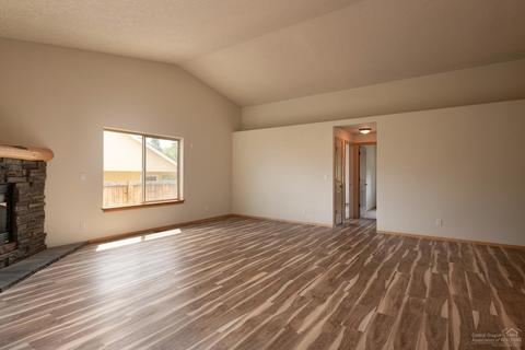 20541 Peak Ave, Bend, OR 97702 photo 5
