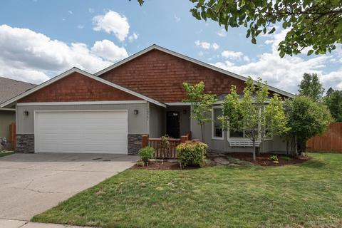 20541 Peak Ave, Bend, OR 97702 photo 2