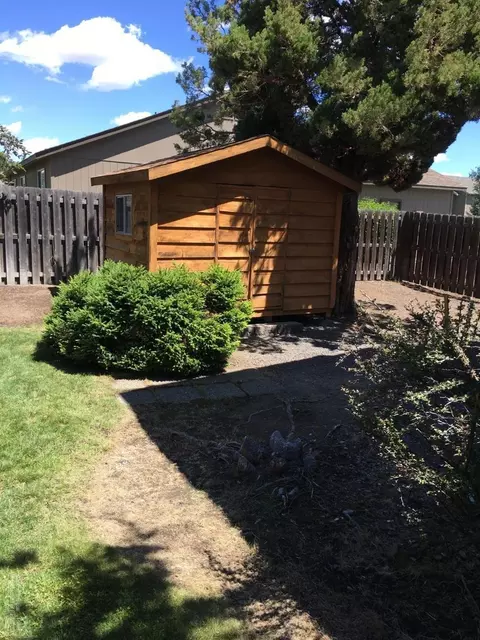 1131 NE Locksley Dr, Bend, OR 97701 photo 20