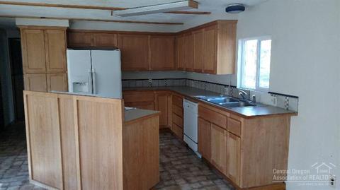 17199 Island Loop Way, Bend, OR 97707 photo 10