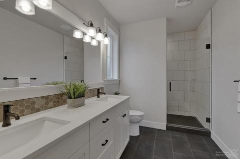 60101 SE Ruby Peak Loop, Bend, OR 97702 photo 17