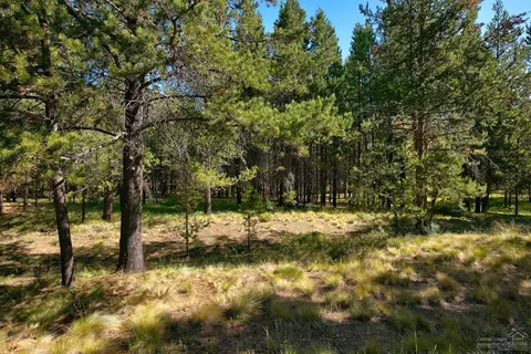 55779 Lost Rider Loop, Bend, OR 97707 photo 19