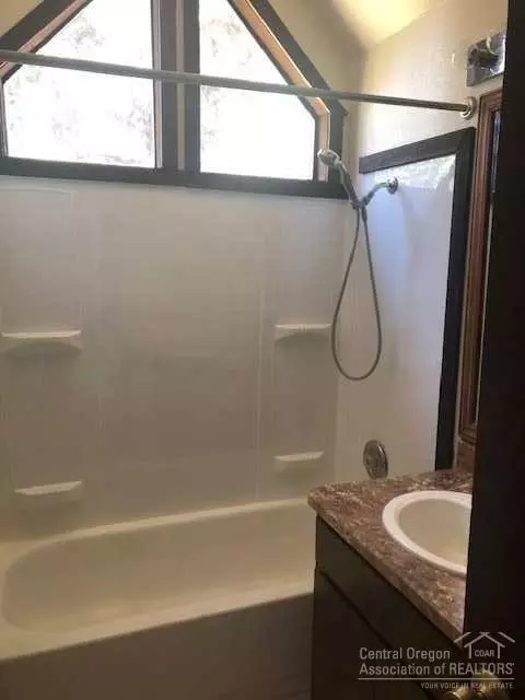 53383 Eagle Ln, La Pine, OR 97739 photo 10