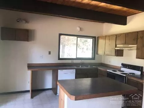 53383 Eagle Ln, La Pine, OR 97739 photo 9