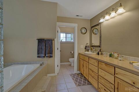 63216 Logan Ave, Bend, OR 97701 photo 16