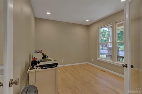 63216 Logan Ave, Bend, OR 97701 photo 4