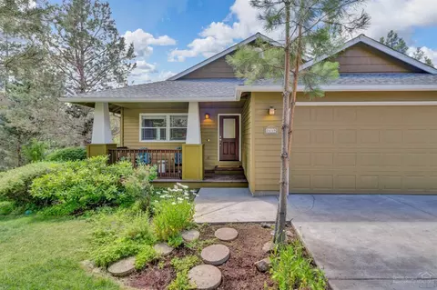 2639 NW Rainbow Ridge Dr, Bend, OR 97703 photo 2
