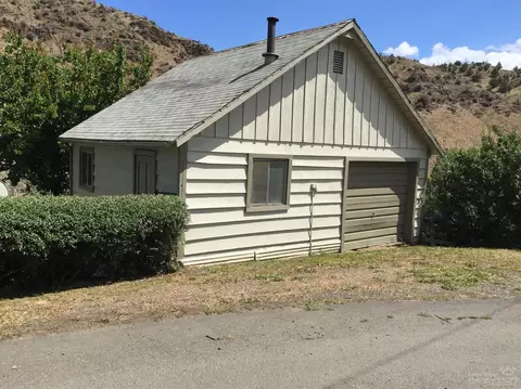 224 SE Rosenbaum St, Mitchell, OR 97750 photo 3