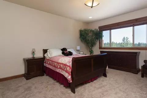 60430 Snap Shot Loop, Bend, OR 97702 photo 17
