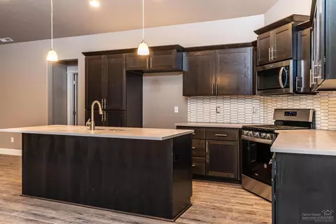 2947 NE Marea Dr, Bend, OR 97701 photo 3