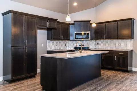 2947 NE Marea Dr, Bend, OR 97701 photo 2