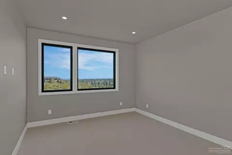 19151 Gateway Loop, Bend, OR 97702 photo 15