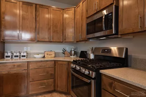 61589 Alstrup Rd, Bend, OR 97702 photo 10