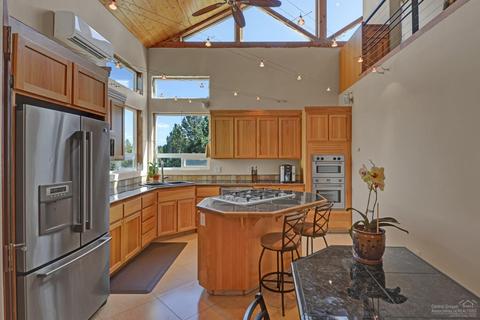 23065 Bacchus, Bend, OR 97702 photo 5
