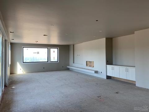 19190 Gateway Loop Loop, Bend, OR 97702 photo 7