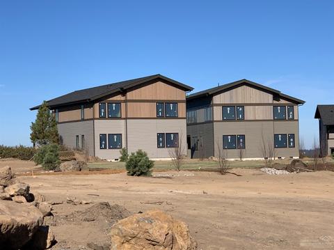 19190 Gateway Loop Loop, Bend, OR 97702 photo 4