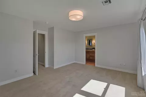 61438 Linton Loop, Bend, OR 97702 photo 17