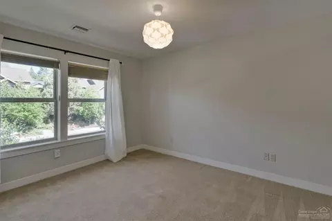 61438 Linton Loop, Bend, OR 97702 photo 20