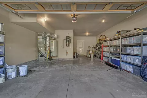 61438 Linton Loop, Bend, OR 97702 photo 23