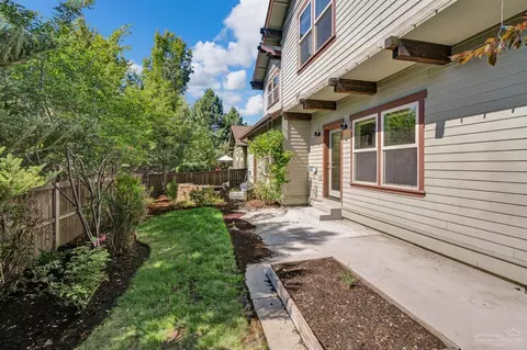 61438 Linton Loop, Bend, OR 97702 photo 25
