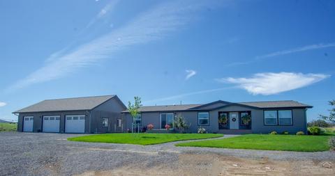 6017 SW Reif Rd, Powell Butte, OR 97753