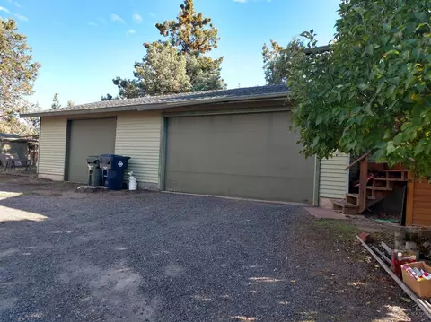 63856 Scenic Dr, Bend, OR 97703 photo 11