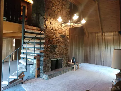 63856 Scenic Dr, Bend, OR 97703 photo 5