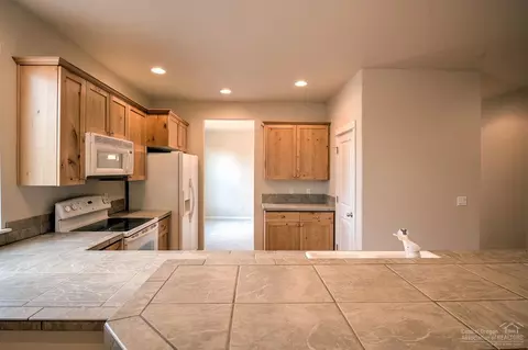 20701 Wandalea Dr, Bend, OR 97701 photo 6