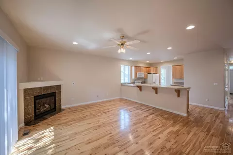 20701 Wandalea Dr, Bend, OR 97701 photo 3