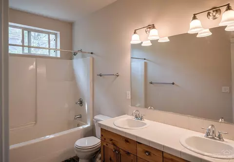 20701 Wandalea Dr, Bend, OR 97701 photo 16