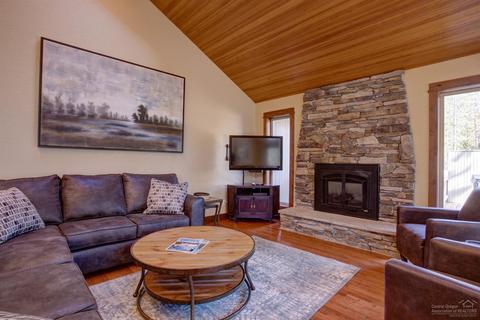 18199 Oregon Loop, Sunriver, OR 97707 photo 2