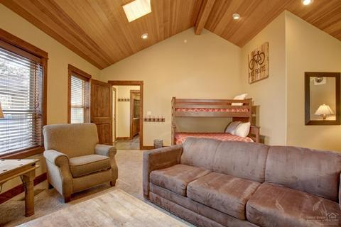 18199 Oregon Loop, Sunriver, OR 97707 photo 21