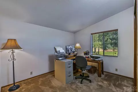 21878 Repine Dr, Bend, OR 97701 photo 19