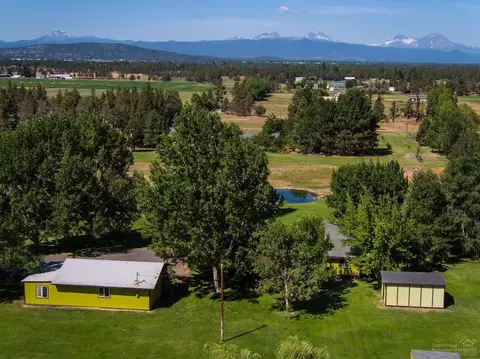 21878 Repine Dr, Bend, OR 97701 photo 1