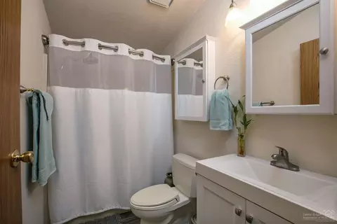 21878 Repine Dr, Bend, OR 97701 photo 18