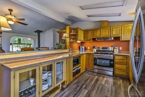 21878 Repine Dr, Bend, OR 97701 photo 6