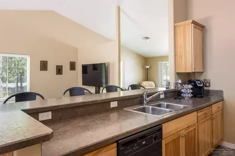 56085 Marsh Hawk Rd, Bend, OR 97707 photo 7