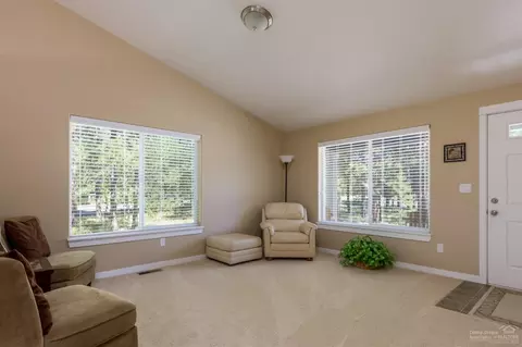 56085 Marsh Hawk Rd, Bend, OR 97707 photo 11