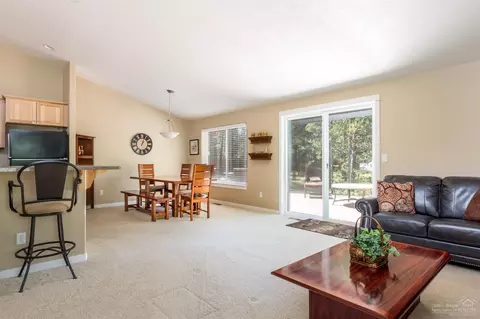 56085 Marsh Hawk Rd, Bend, OR 97707 photo 3