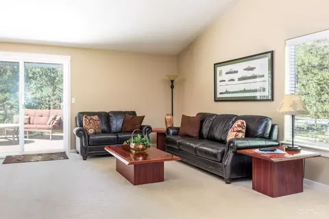 56085 Marsh Hawk Rd, Bend, OR 97707 photo 2