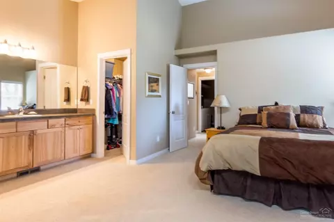 56085 Marsh Hawk Rd, Bend, OR 97707 photo 19